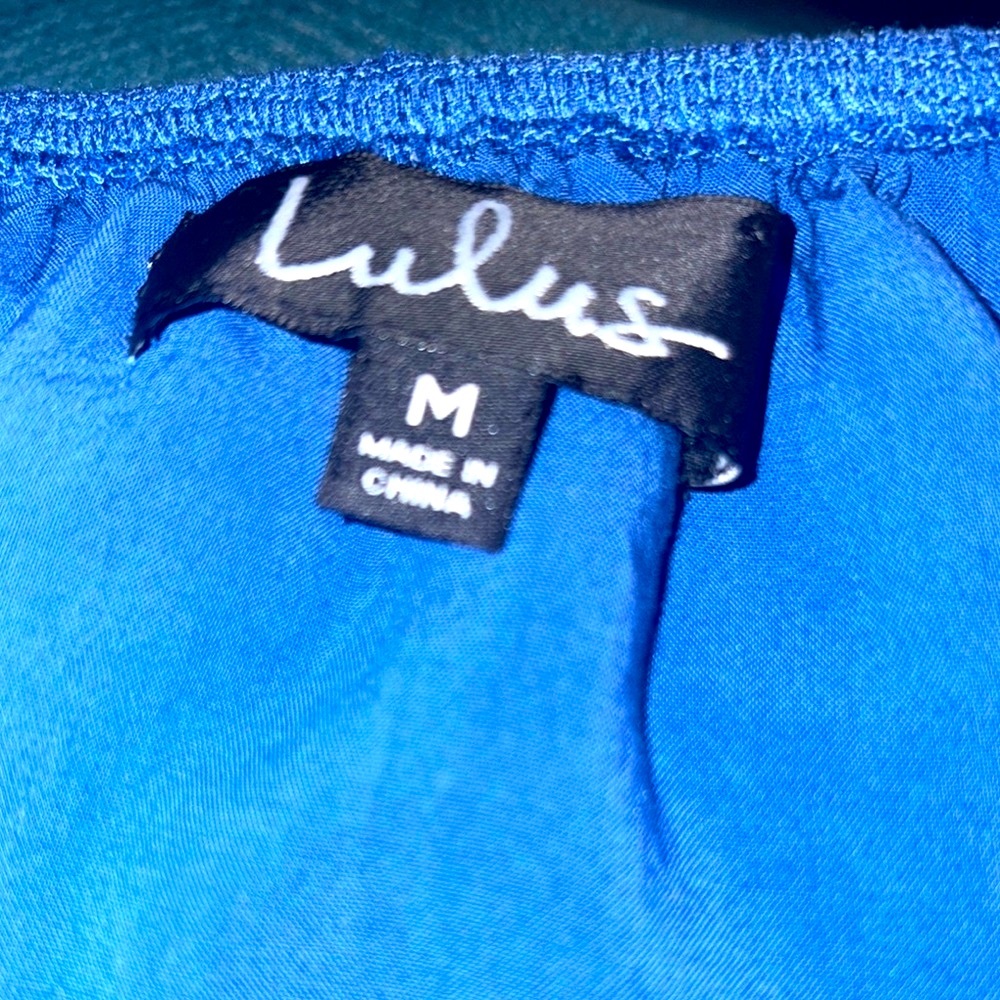 NWOT- Lulus Blue Layered Dress with beautiful embroidered accents on dress Med - Picture 5 of 14